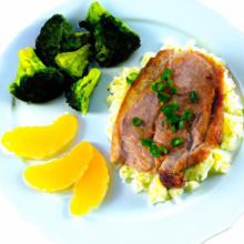 Keto Meal Showdown: Carb Manager vs Cronometer Compared